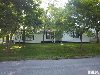 522 Marsh St, Harrisburg, IL 62946 - photo 4