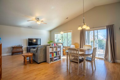 0422721eRiversideDr#38042
