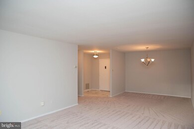 Treebrooke unit 202, Oakton, VA 22124 - photo 3