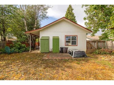 86 S 3rd St, Creswell, OR 97426 - photo 3