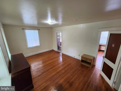 1002 W Cobbs Creek Pkwy, Lansdowne, PA 19050 - photo 7