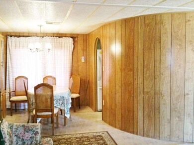 5_Dining to Kitchen