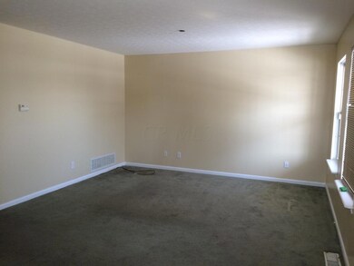 Living Room 1.jpg