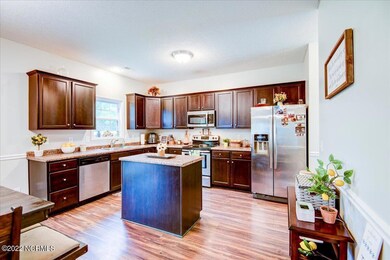 28-Kitchen