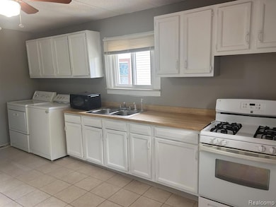 26584 Hampden St, Madison Heights, MI 48071 - photo 6