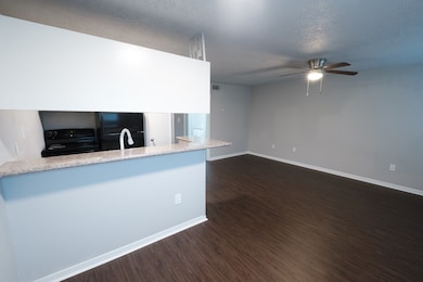 6519 Sloan St unit 8, Houston, TX 77087 - photo 3