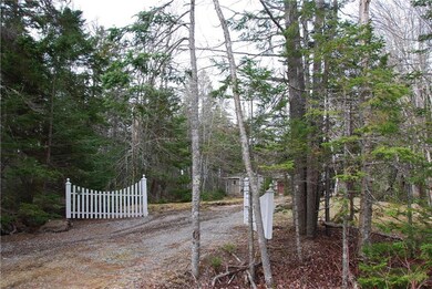 Entry driveway