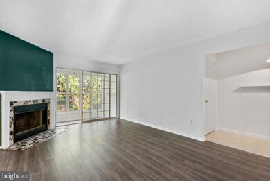 9240 Caspian Way unit 201, Manassas, VA 20110 - photo 6