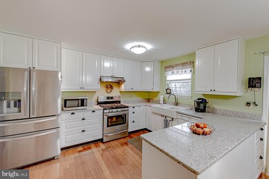 607 Cinnamon Tree Ct, Catonsville, MD 21228 - photo 7