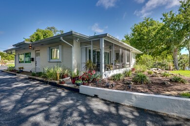 871 N Indian River Dr, Cocoa, FL 32922 - photo 4