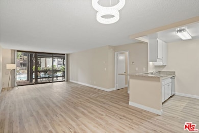 7740 Redlands St unit M1072, Playa Del Rey, CA 90293 - photo 2