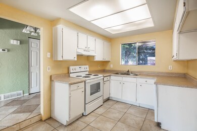Kitchen1