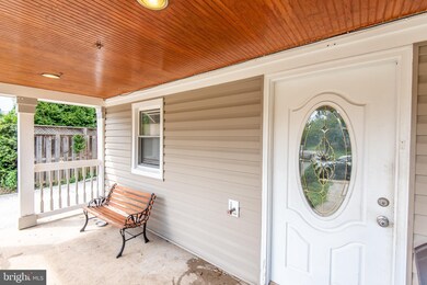 124 Martin Dr, Manassas Park, VA 20111 - photo 4