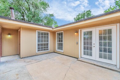 5811 Par Four Dr, Houston, TX 77088 - photo 5