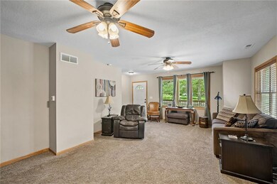 2104 E 29th St, Des Moines, IA 50317 - photo 4