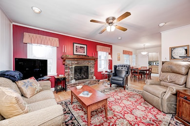 1021 Navajo Trail South Dr, Indianapolis, IN 46260 - photo 7