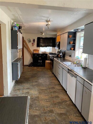 324 Sandy Dr N, Keizer, OR 97303 - photo 3