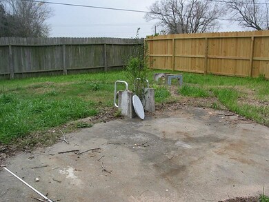 10826 Overlea Dr, Houston, TX 77089 - photo 7