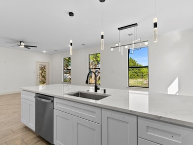 5105 Waterbury Ct, Granbury, TX 76048 - photo 7