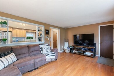 29 Prescott St, Haverhill, MA 01832 - photo 3