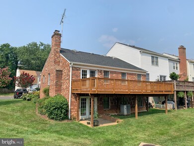 217 Fairfield Dr, Warrenton, VA 20186 - photo 2