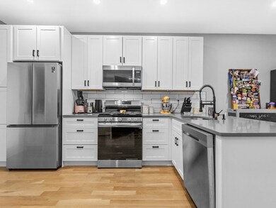 14 Pearl St unit 3, Boston, MA 02110 - photo 2