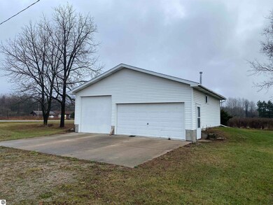 6401 Curtis Rd, Hale, MI 48739 - photo 3