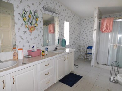 36633 Kay Ave, Zephyrhills, FL 33542 - photo 5