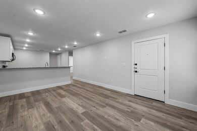 522 E 5th St unit 2, Bonham, TX 75418 - photo 3