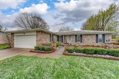 6933 Kyles Station Rd, Liberty Township, OH 45044 - photo 2