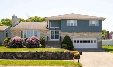 25 Crystal Dr, Stoneham, MA 02180 - photo 2