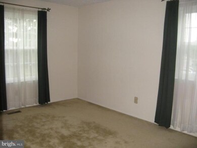 632 Burlington Ct, Edgewood, MD 21040 - photo 5