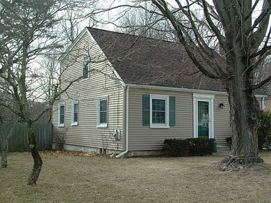 89 Kiwanee Rd, Warwick, RI 02888 - photo 2