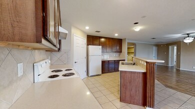 10118 Wildhorse Pkwy, San Antonio, TX 78254 - photo 5