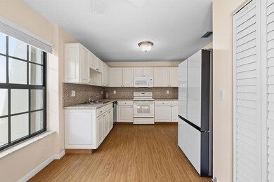 3233 Perimeter Dr unit 2511, Greenacres, FL 33467 - photo 6