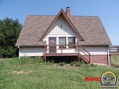 1520 SW Indian Hills Rd, Topeka, KS 66615 - photo 2