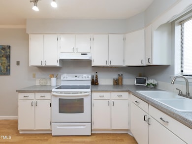 08_7353_Sandy_Creek_Rd_Kitchen