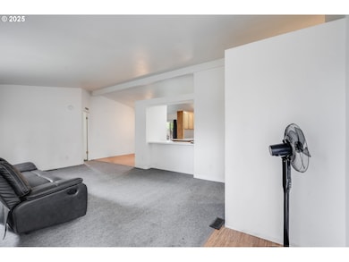 3921 Pacific Cir, Hubbard, OR 97032 - photo 3