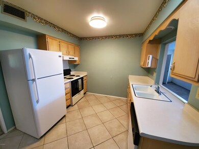 11121 W Desert Butte Dr unit 15C, Sun City, AZ 85351 - photo 2