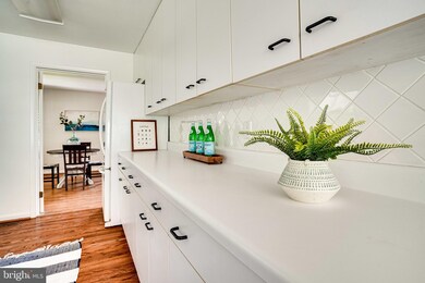 9039 Ashmeade Dr, Fairfax, VA 22032 - photo 5