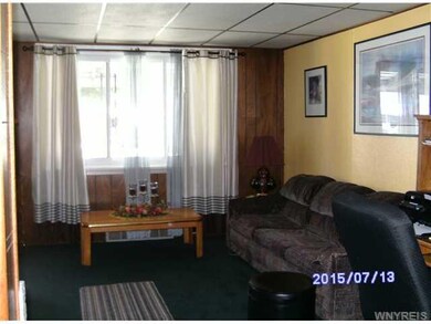 Living Room. Good-sized living room, with access t