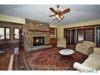 Open Living Room/Dining Area