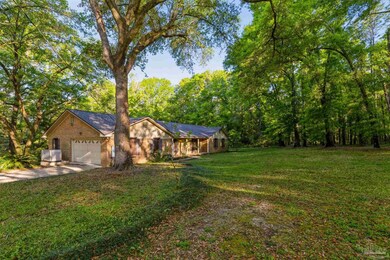 3953 Bentwood Ln, Cantonment, FL 32533 - photo 5