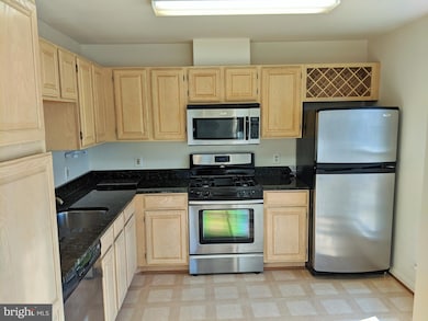 5026 Stone Shop Cir, Owings Mills, MD 21117 - photo 3