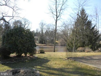 72 Lakebridge Dr, Woodbury, NJ 08096 - photo 4