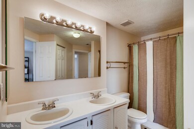 821 Stratford Way unit J, Frederick, MD 21701 - photo 7