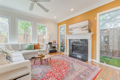 2828 W Holcombe Blvd unit I, Houston, TX 77025 - photo 4