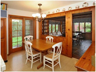 Kitchen. Breakfast Nook