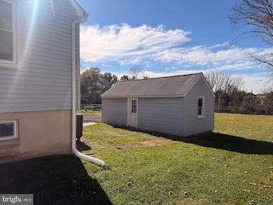 1368 Lare St, Hampstead, MD 21074 - photo 4