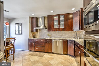 8045 Galla Knoll Cir, Springfield, VA 22153 - photo 6